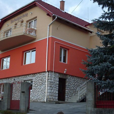Eden Vendeghaz Hotel Miskolc Ngoại thất bức ảnh
