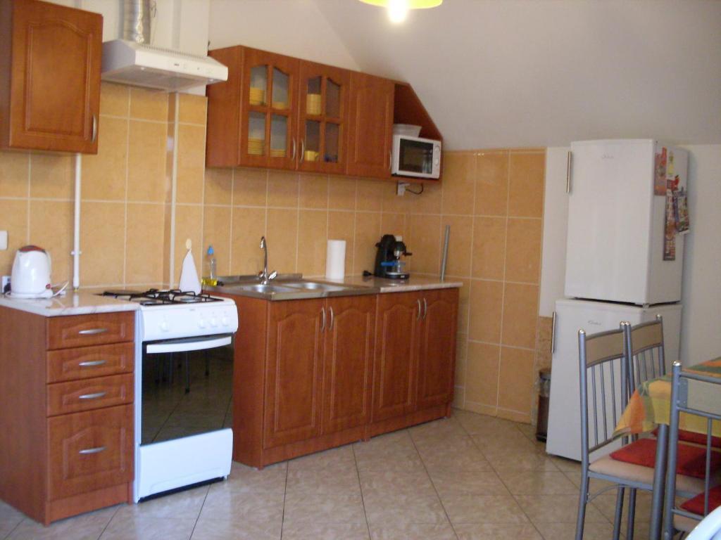Eden Vendeghaz Hotel Miskolc Phòng bức ảnh